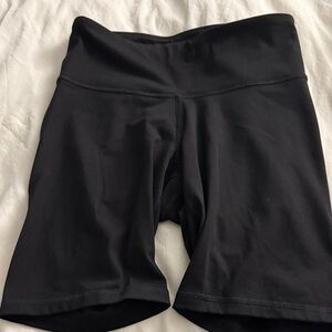 Black High-Waist Women’s Athletic Bike Shorts Old Navy Go Dry Size M!